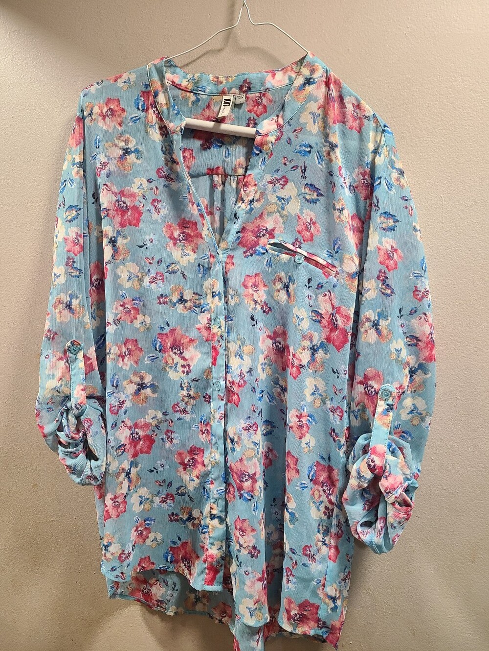 Kut From The Kloth Light Blue Floral Button-Up Top Size Large Flaw